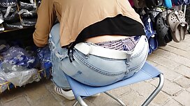 شخص همسرش را تشویق م ...